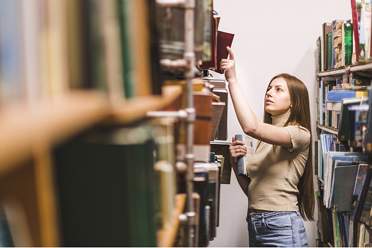 «Если молодые хотят стать профессионалами, они должны много и качественно читать. Звучит банально, согласен, но никуда от этого не денешься»