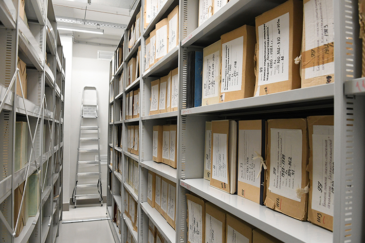 Госкомитет по архивным делам закрыл доступ к ревизским сказкам &mdash; переписям податного населения (налогоплательщиков) Казанской и Вятской губерний XVIII–XIX веков, из-за чего негодовали многие татарстанские ученые