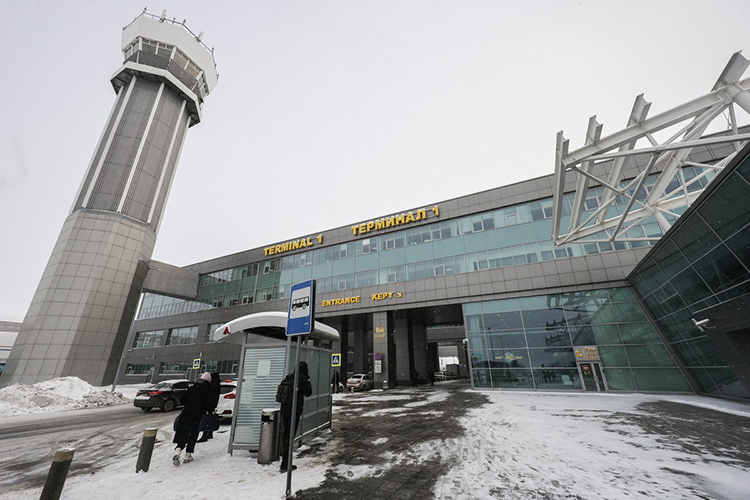 Вопрос о том, что делать с аэропортом, поднимали не раз, но до дела не дошло только в начале 2021 года