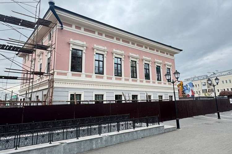 «Дом Щетинкина много лет стоял в центре в разрушенном состоянии, но дождался своего часа и владельца, который сможет с любовью его восстановить. Уже завершены первоочередные противоаварийные работы»