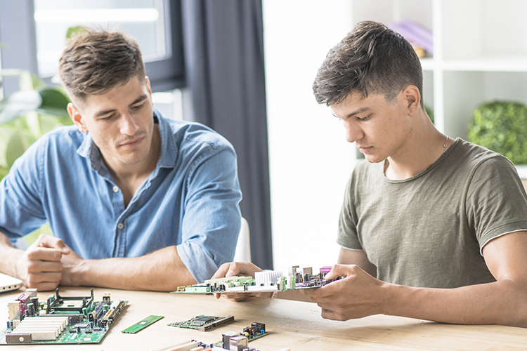 В России подорожали комплектующие для компьютеров. Эксперты прогнозируют, что цены будут расти и дальше