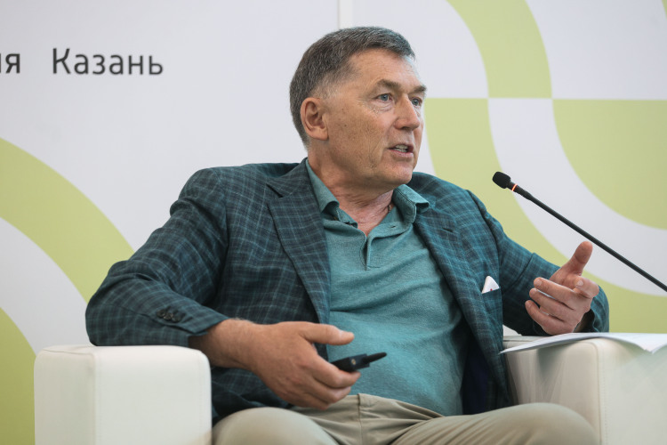 «Рынок неподвижен в настоящее время, и это будет продолжаться долго», &mdash; констатировал Андрей Шутов, управляющий «Комос Групп» и «Милком»