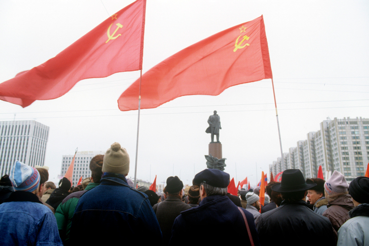 «Великий Советский Союз наращивал свою мощь, но при этом не видел проблем семьи и правильного расселения людей»