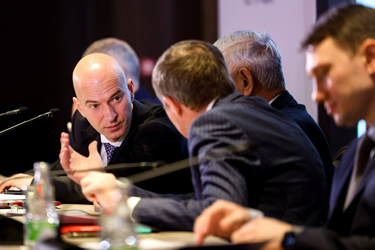 «Из года в год завышаем тарифы в праздники на много-много, а потом стоим пустые! В этом вся Казань»