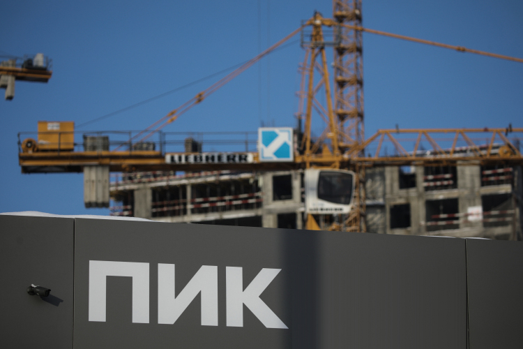 На 1-м месте обосновался московский ПИК &mdash; за год компания реализовала 1 788 квартир за 15,2 млрд рублей