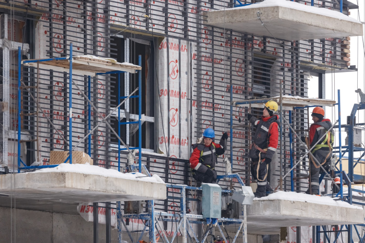 Средняя цена квадратного метра в новостройках РТ выросла на 3% до 208 тыс. рублей. По Казани «квадрат» в среднем на протяжении года продавали за 247 тыс. рублей