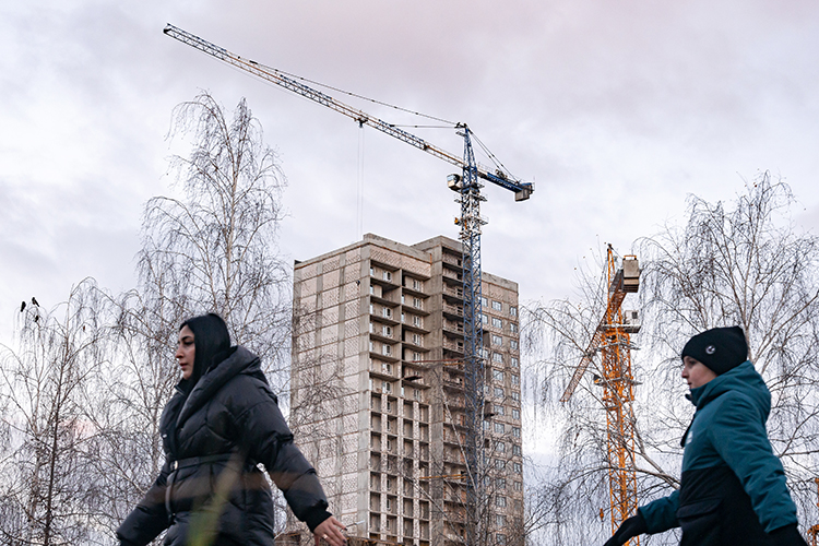 Последний месяц года стал наиболее успешным для застройщиков. Новогодний ажиотаж усилили правила «Одна семья &mdash; один кредит» и потенциальный ценз для однодетных &mdash; проценты по семейной ипотеке планируют привязать к количеству детей