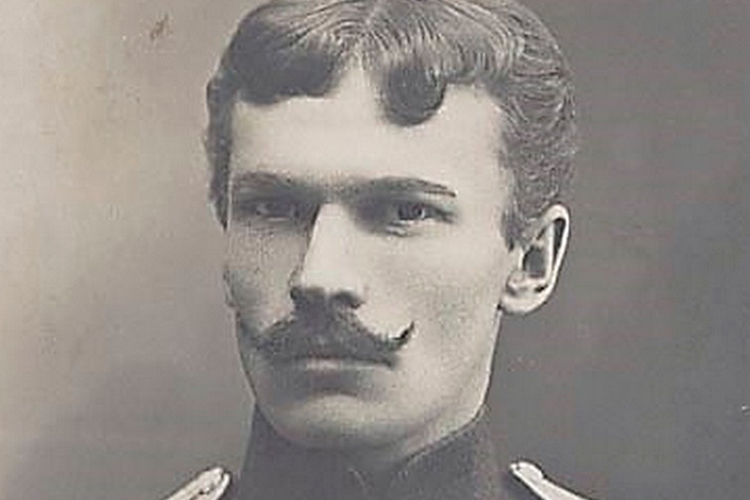 Мулланур Вахитов