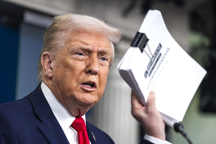 Дональд Трамп во время своего выступления в Давосе заявил, что испытывает «огромное уважение как к народу Гренландии, так и к народу Дании»