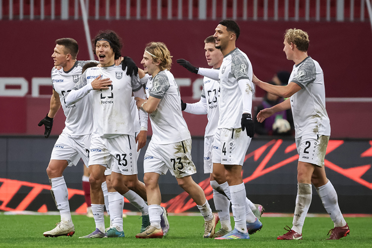 Сегодня «Балтика» &mdash; главная сенсация футбольного сезона, отстающая в РПЛ от лидера «Краснодара» лишь на пять очков