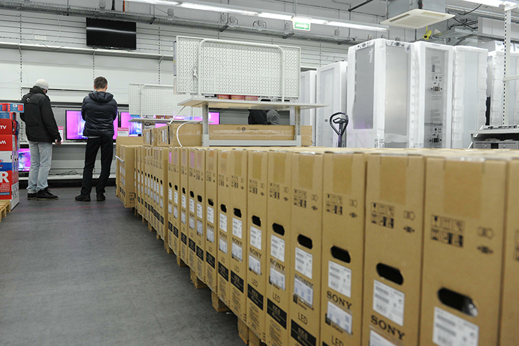 ООО «Сан-Т», которое, судя по открытым источникам, специализируется на оптовой торговле фармацевтической продукцией, несколько лет назад купило Хидиятову&hellip; бытовую технику премиального зарубежного производителя за четверть миллиона рублей