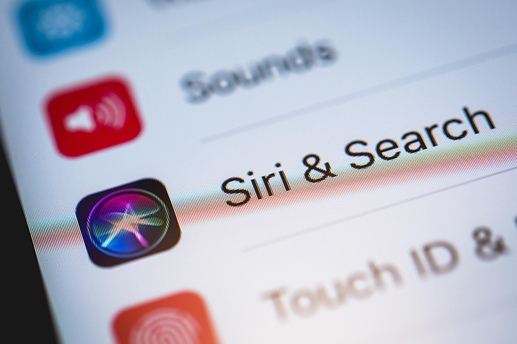 Apple планирует превратить свой голосовой помощник Siri в полноценный чат-бот к концу 2026 года