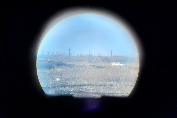 «Два дня мы стояли. Один танк. Второй был сильно сзади. Страшно? Тогда все было на адреналине. Ни есть, ни пить не хотелось. Это потом уже, когда на нашу сторону переправились, затрясло. Уже в голове прокручиваешь, что произошло»