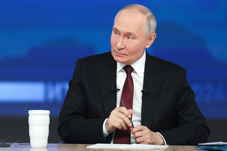 Специалист по мировой геополитике, политолог Юрий Баранчик: «Заявление Владимира Путина является важным сигналом. В принципе, это первое изъявление готовности Москвы легитимизировать послевоенное обустройство новых регионов РФ»