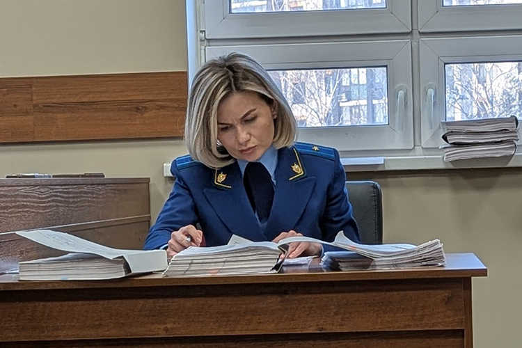 Прокуратура просит обратить земельный участок в доход государства. Его собственником официально числится Сария Фаттахова &mdash; жена экс-вице-премьера РТ