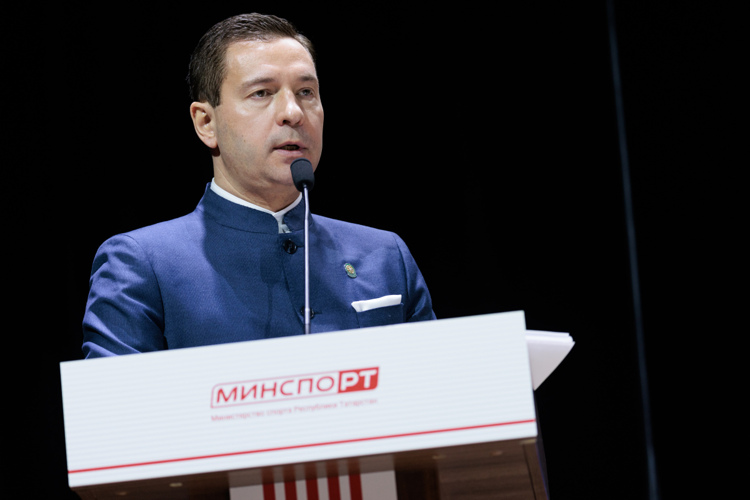 Владимир Леонов