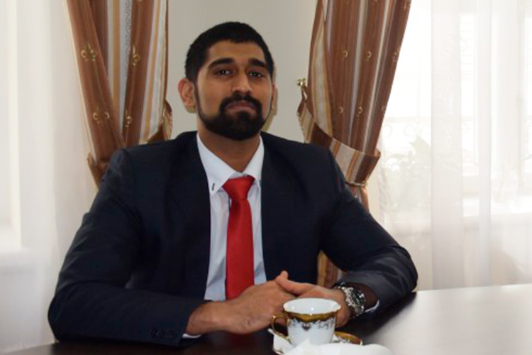  <span style="color: rgb(36, 36, 36);">Известно, что Джейсундхару Д. 37 лет. Впервые он посетил Россию в 2014 году. Владеет русским языком </span>