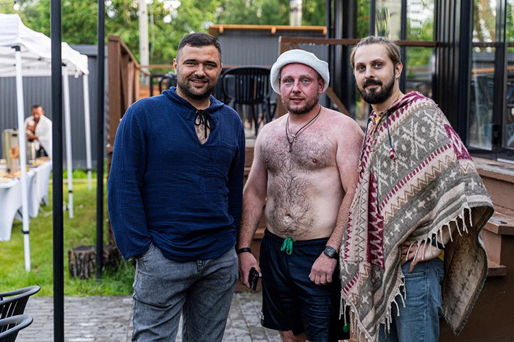 На фото Артем Бакунин, Павел Иванов и Константин Живайкин