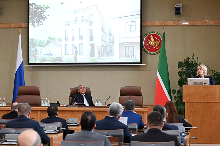 В папочке стройки исторического центра накопилось множество проектов, требующих рассмотрения. И вчера Рустаму Минниханову показали новые гостиницы, жилые комплексы и объекты благоустройства &mdash; всего 16 проектов в Казани, ряд проектов Свияжска, Чистополя, исторический центр Бугульмы