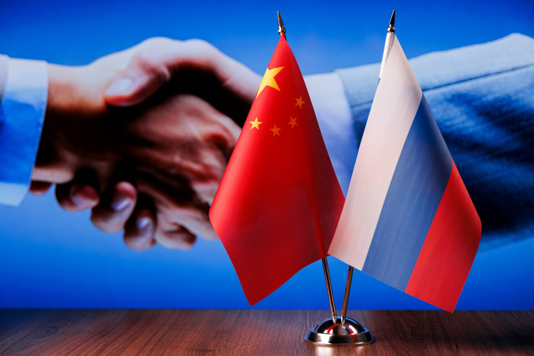 «Де-юре Россия и Китай не союзники, но де-факто мы можем говорить об очень глубокой степени развития отношений между нашими странами»