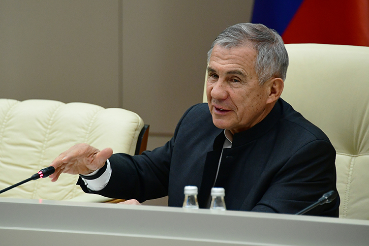 «Год был очень непростым и для нефтяников, и для нефтехимиков. Мы должны очень внимательно анализировать и, самое главное, обеспечить устойчивость наших предприятий, сохранить их», &mdash; прокомментировал доклад раис РТ Рустам Минниханов