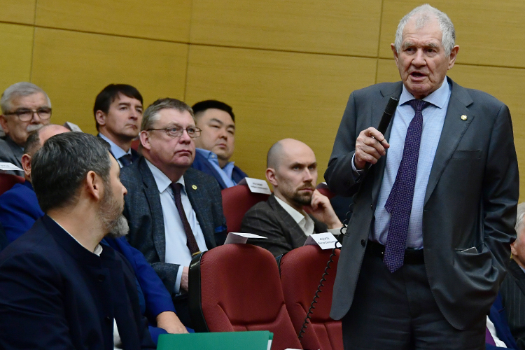 «Налоговые отчисления на минимуме за четыре года!»: Яруллин о печальных итогах в нефтегазохимии Татарстана