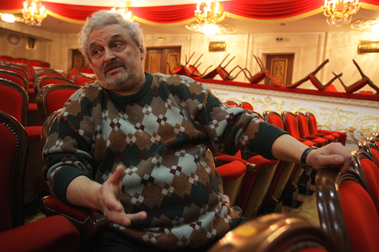 Из 8 спектаклей нынешнего Шаляпинского 6 &mdash; это постановки Александрова