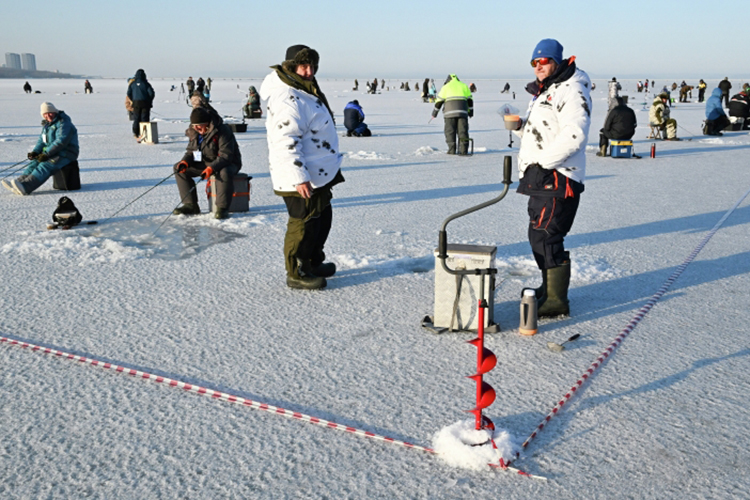 Крупных и громких соревнований, сопоставимых с летним кубком PAL, нет (не считая прямо небольших и скромных чемпионатов федерации рыболовного спорта РТ). Но местные гиды и базы устраивают свои не менее масштабные проекты, привлекающих рыболовов со всей России