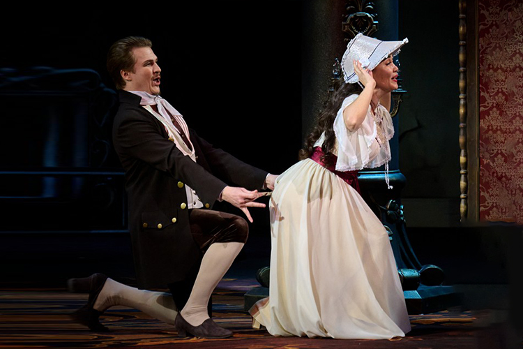 На баррикады всем театром: флаг Франции на открытии Шаляпинского фестиваля