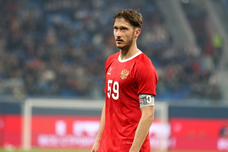 Игрок сборной России Алексей Миранчук