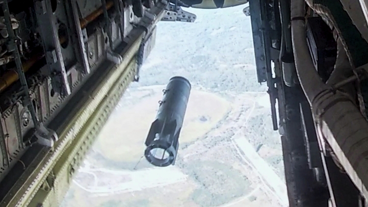 Ту-22М3 наносит бомбовый удар