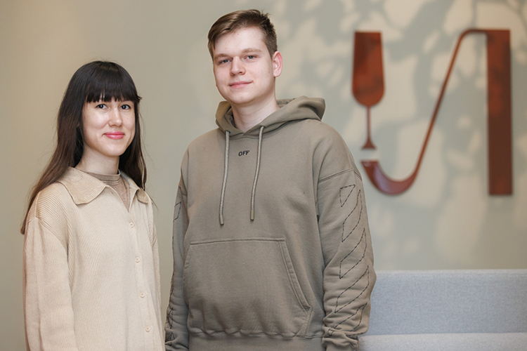 Из двух кулинарных проектов под развитие Зиганшиным-младшим ушло «Марево». Для него это дебют в ресторанном бизнесе, причем не просто как инвестора &mdash; молодой человек действительно «печется» о развитии этого дела