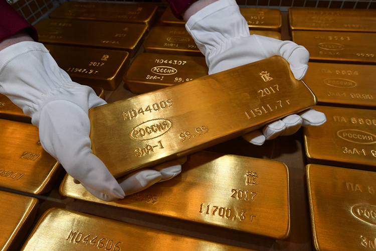 «Как альтернатива посмотрите на золото, оно подорожало больше, чем квартиры. В золоте вы, конечно, жить не будете. Можете только на него смотреть и радоваться, что оно у вас есть»