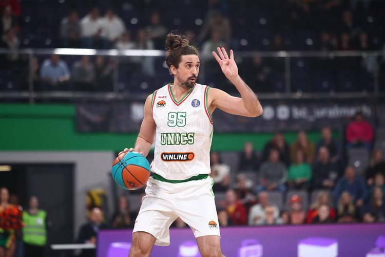 Камбэк с минус 16 и расистские оскорбления Джалену: волевая победа УНИКСа