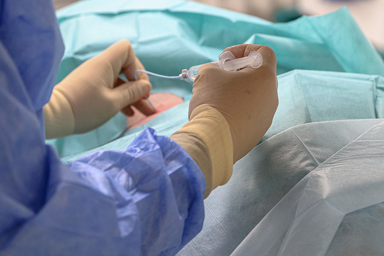 28 тыс. человек в прошлом году получили хирургическую помощь