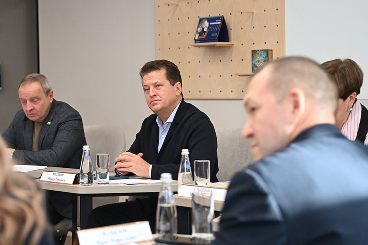 Ильсур Метшин – волонтерам: «Говорят, несколько ослабла поддержка предпринимателей, все ждут мира…»