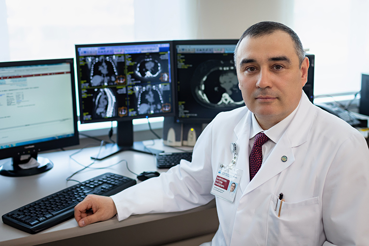 Под управлением Рустема Хайруллина &mdash; межрегиональная империя с бюджетом в 2,6 млрд рублей, которую он возглавляет уже 20 лет