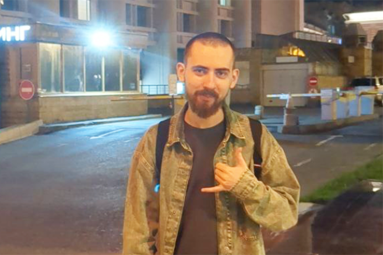 Владислав Угольный: «В целом любые штурмовые действия окончательно распались на совокупность действий очень малых групп, по два-три человека, а бывают случаи, что действуют и одиночки»