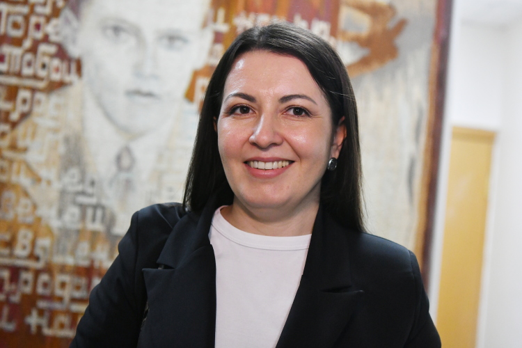 Сегодня Резеду Губаеву называют яркой представительницей современной татарской драматургии, с которой часто и плодотворно работает Заббаров