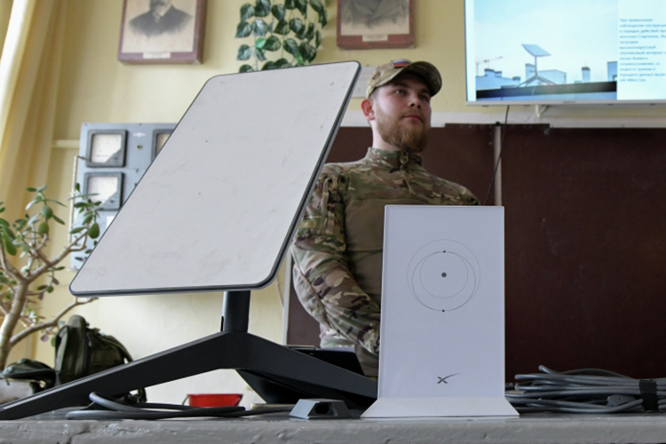 Случилось то, чего все давно ожидали, да надеялись, что этого не произойдет: Илон Маск по просьбе «украинских партнеров» сделал запрет на работу терминалов, которые не включены в так называемый белый список