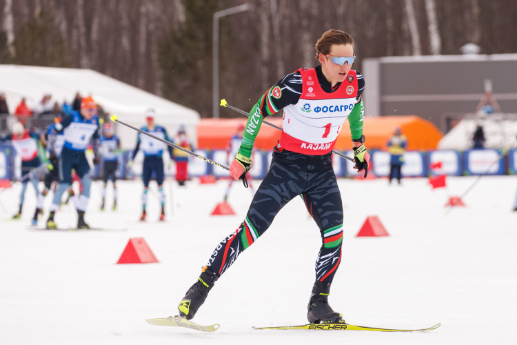 Тотально доминировать внутри страны лыжник не стал, но в когорте сильнейших прочно закрепился