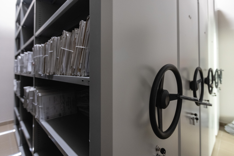 Отметим, что иск ООО «СК «Автодор» к Ак Барс Банку на 18,5 млрд рублей рассматривался Арбитражным судом Москвы и Девятым арбитражным апелляционным судом в закрытом режиме. Но, судя по картотеке, первая инстанция удовлетворила иск полностью, с решением согласилась апелляция