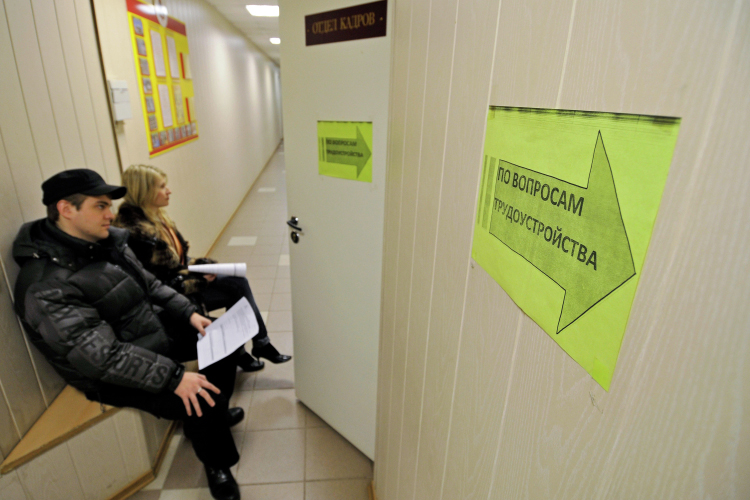 Работодатели все еще неохотно берут возрастных кандидатов