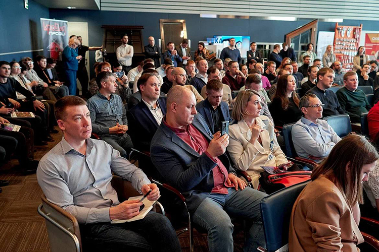 «Форум проходит на 22 площадках по трем основным трекам»