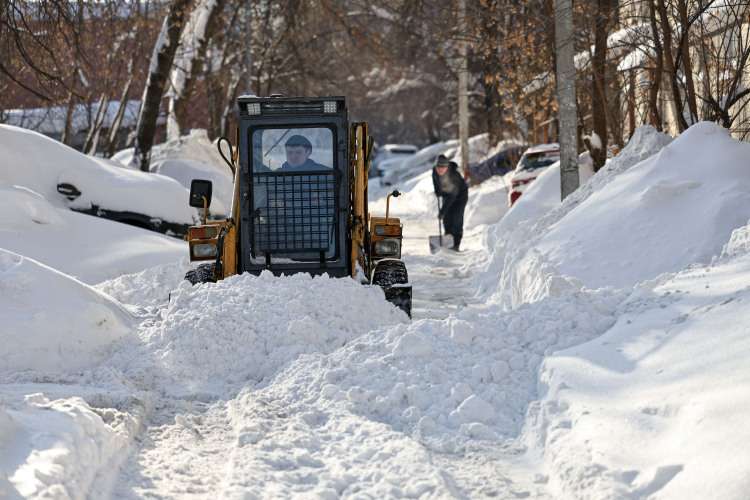 На обычную погоду ресурсов с натяжкой хватает, но при снегопаде посильнее сразу же возникает напряжение