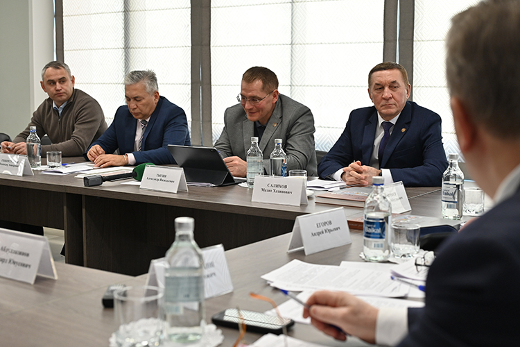 На заседании комитета Госсовета РТ по жилищной политике и инфраструктурному развитию обсуждали эпоху прозрачности работы управляющих компаний