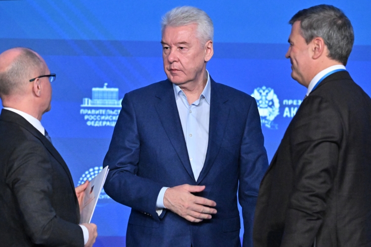 «Да, есть трудности, непонимание, конфликты. Вообще город &mdash; это большой конфликт, но ты должен выводить его на новый уровень. От этого зависит и благосостояние нашей страны», &mdash; заметил мэр Москвы