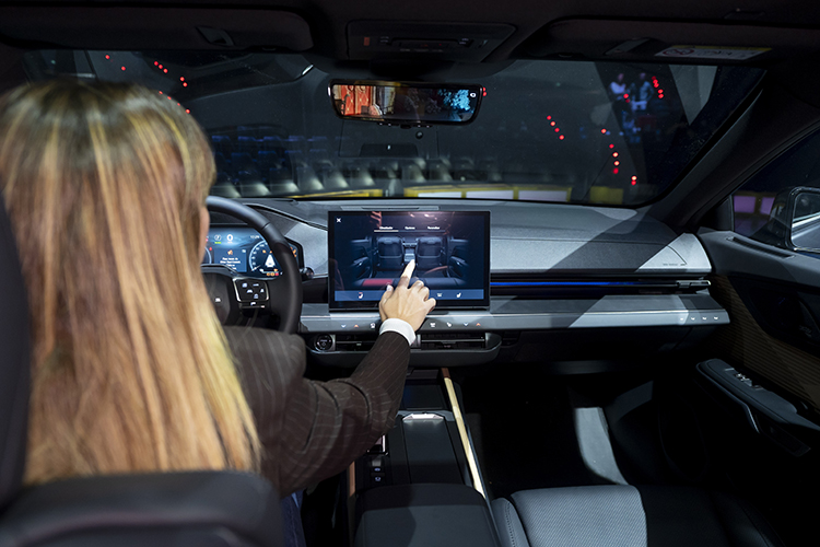 Пользующийся популярностью у автолюбительниц Татарстана бренд Lexus не только сохранил, но и увеличил свои показатели