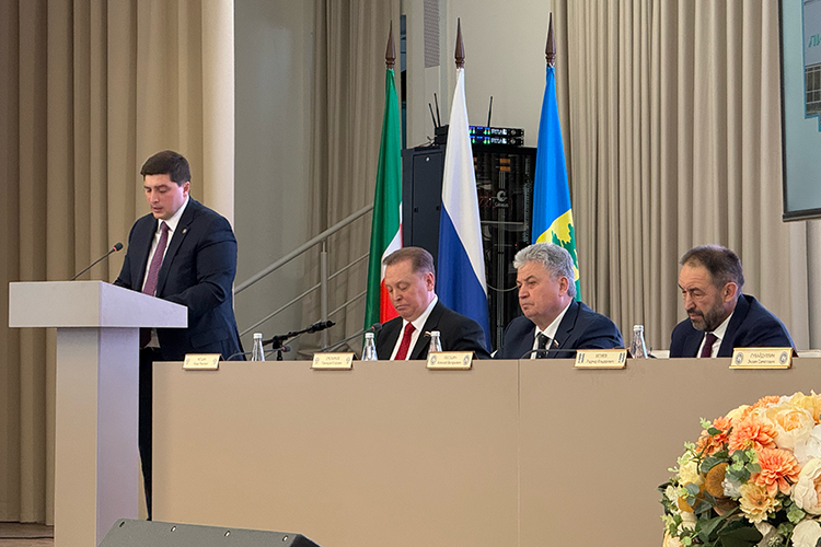 Радмир Беляев: «Результат последних лет: 82 процента учащихся 9 классов выбирают наши колледжи и техникумы»