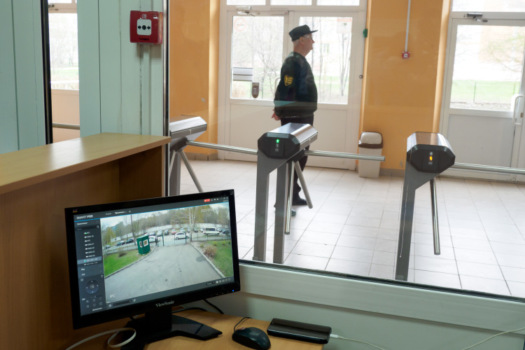 Вышло постановление правительства РТ №82, которым внесены два изменения в методики расчета стоимости охраны в школах